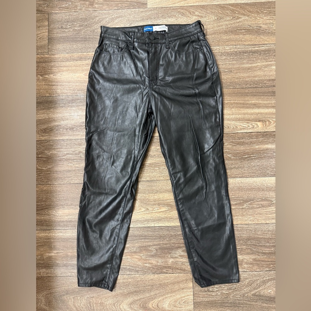 Old Navy Women’s Black Faux Leather Straight Leg Pants Size 10 High Rise